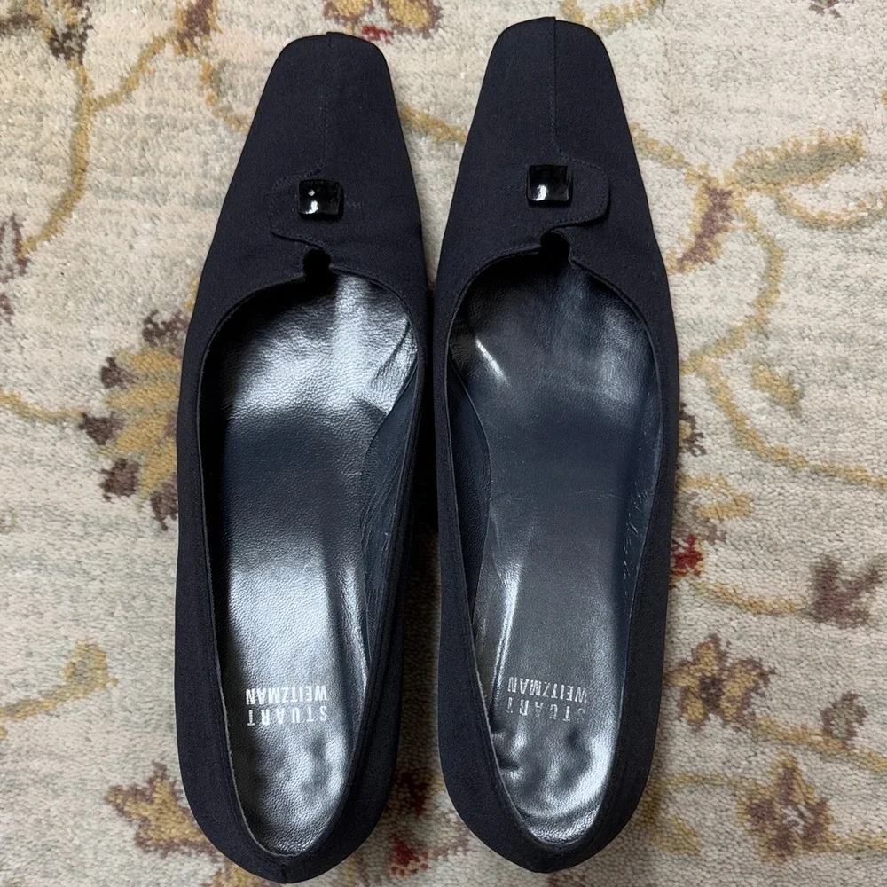 Stuart Weitzman Buttondown style heel
